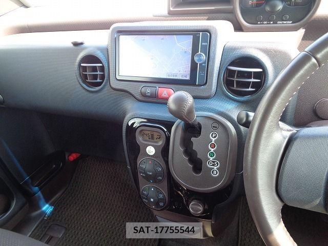 Toyota SPADE 2014-04 232378-12