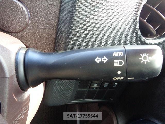 Toyota SPADE 2014-04 232378-23