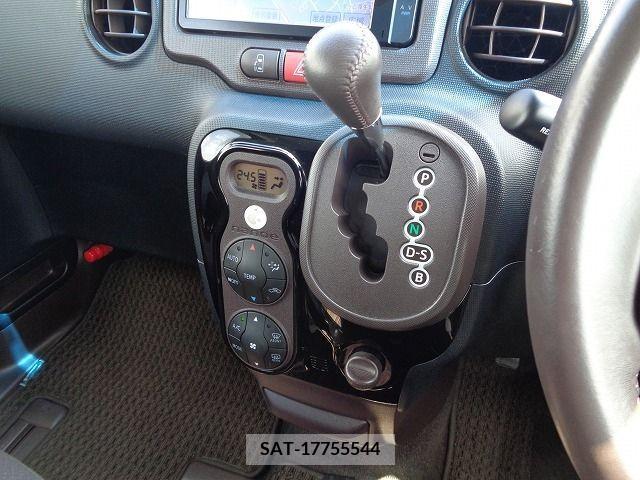 Toyota SPADE 2014-04 232378-19