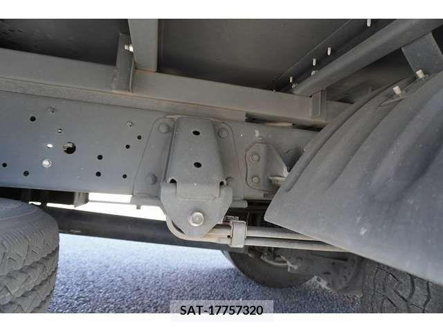 Hino DUTRO 2019-05 211351-11