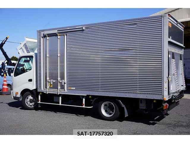 Hino DUTRO 2019-05 211351-6
