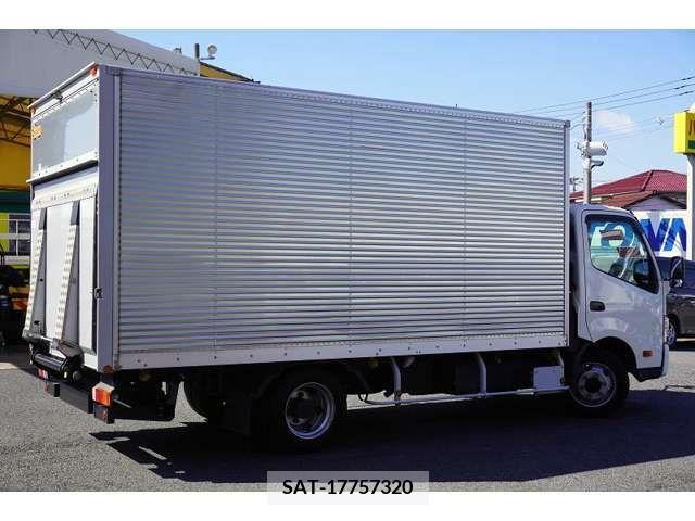 Hino DUTRO 2019-05 211351-7