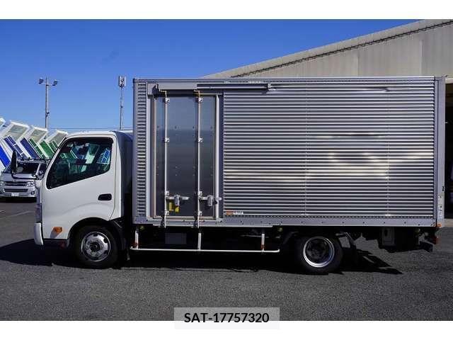 Hino DUTRO 2019-05 211351-2