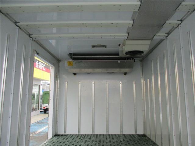 Isuzu ELF TRUCK 2017-03 7733-27