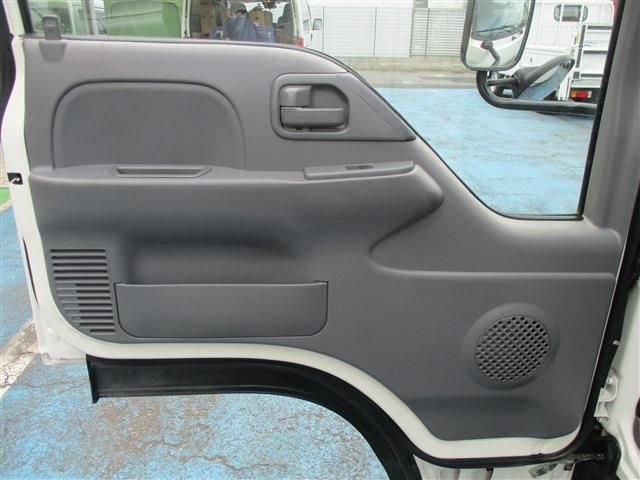 Isuzu ELF TRUCK 2017-03 7733-21