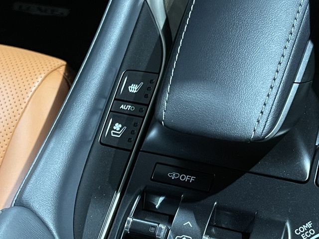 Lexus LX 2018-12 19706-13