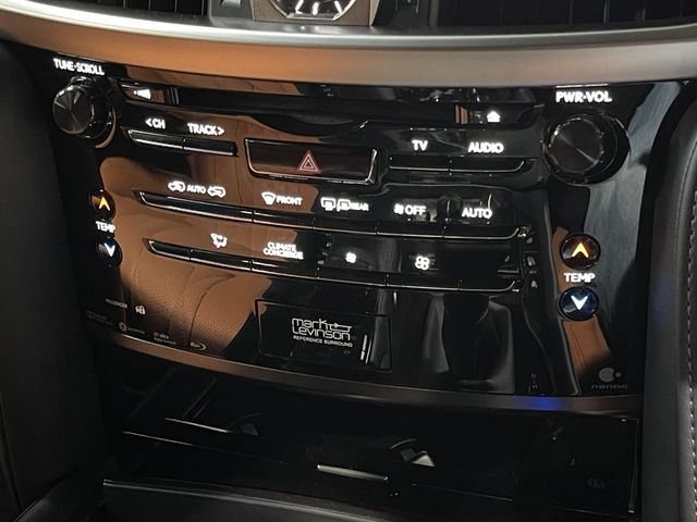 Lexus LX 2018-12 19706-10