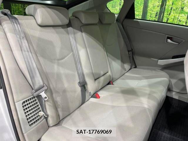 Toyota PRIUS 2013-04 254056-9