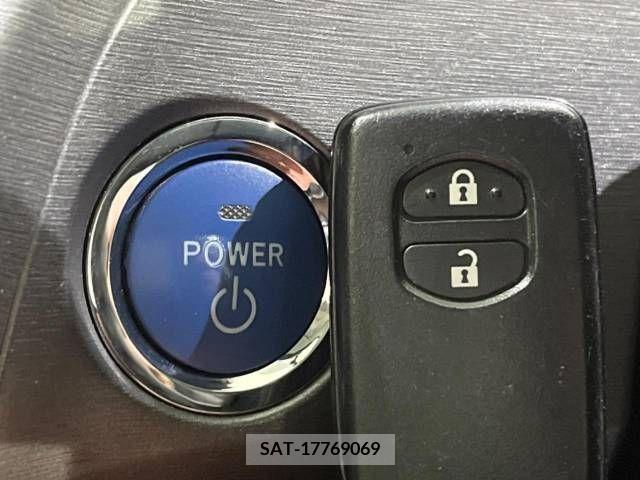 Toyota PRIUS 2013-04 254056-4