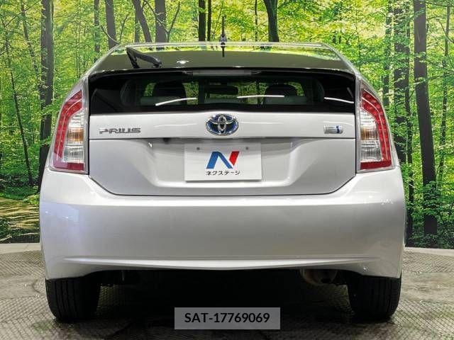 Toyota PRIUS 2013-04 254056-15