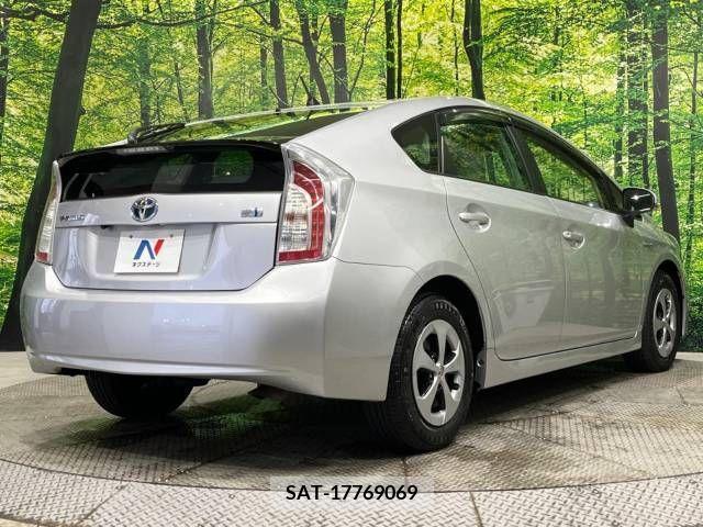 Toyota PRIUS 2013-04 254056-17