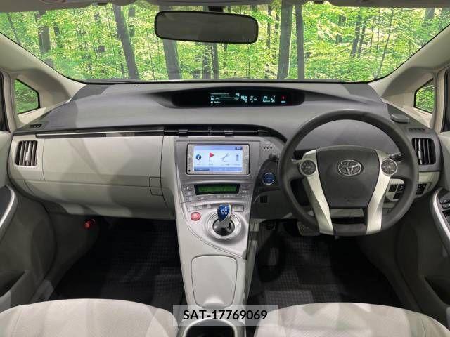 Toyota PRIUS 2013-04 254056-1