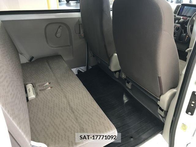 Suzuki EVERY 2019-11 381778-13