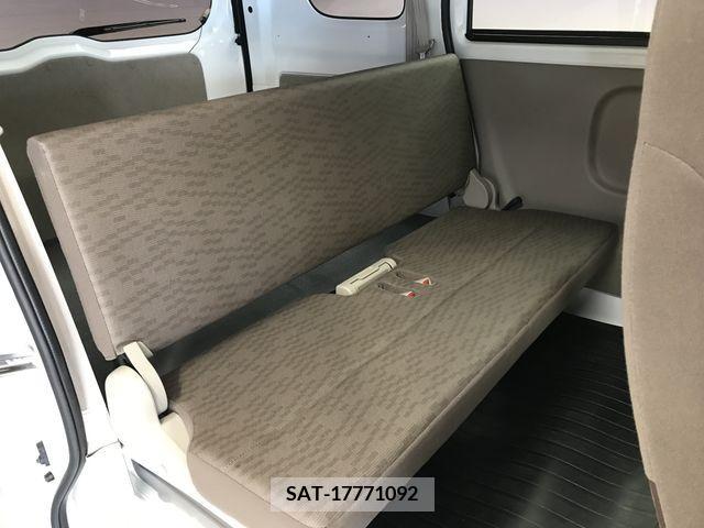 Suzuki EVERY 2019-11 381778-14
