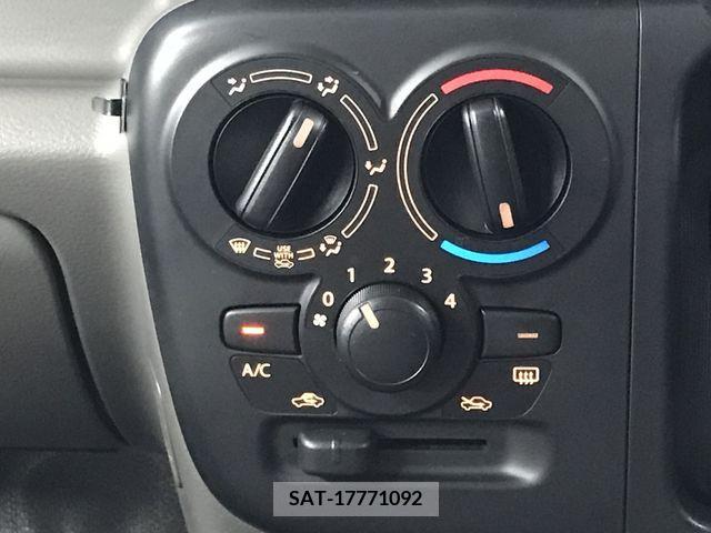 Suzuki EVERY 2019-11 381778-23