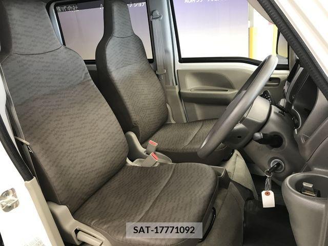Suzuki EVERY 2019-11 381778-10