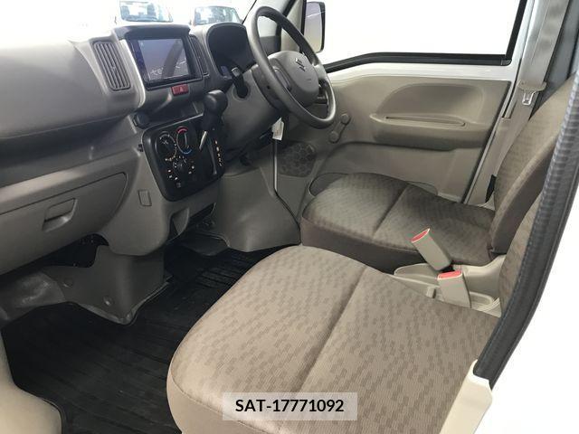 Suzuki EVERY 2019-11 381778-11