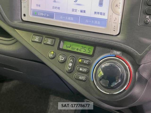 Toyota AQUA 2013-06 260899-5