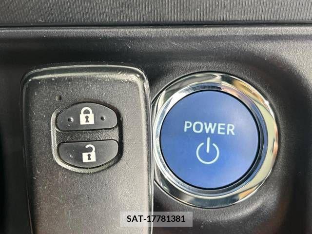 Toyota AQUA 2018-10 340865-7