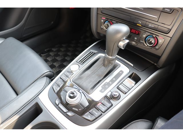 Audi A5 2011-07 182676-25