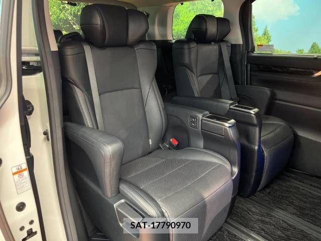 Toyota VELLFIRE 2018-12 369722-12