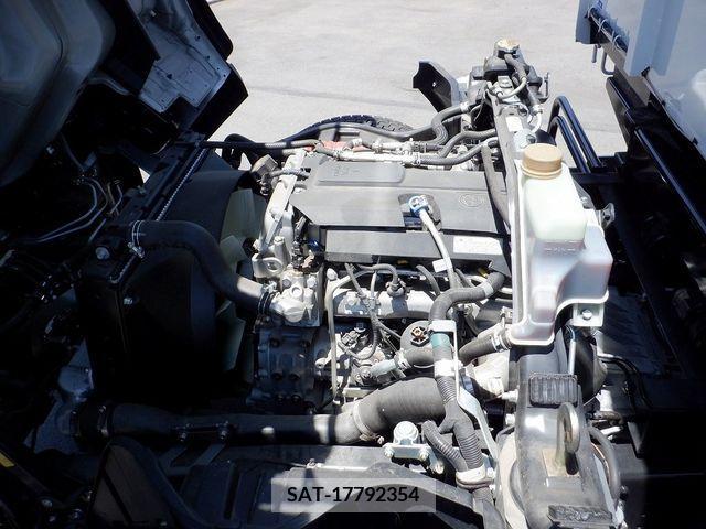 Mitsubishi CANTER 2023-12 302642-14