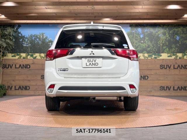 Mitsubishi OUTLANDER PHEV 2016-02 365912-15