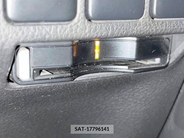 Mitsubishi OUTLANDER PHEV 2016-02 365912-6