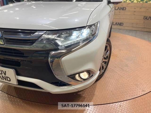 Mitsubishi OUTLANDER PHEV 2016-02 365912-12