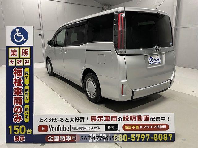 Toyota NOAH 2020-03 298089-17
