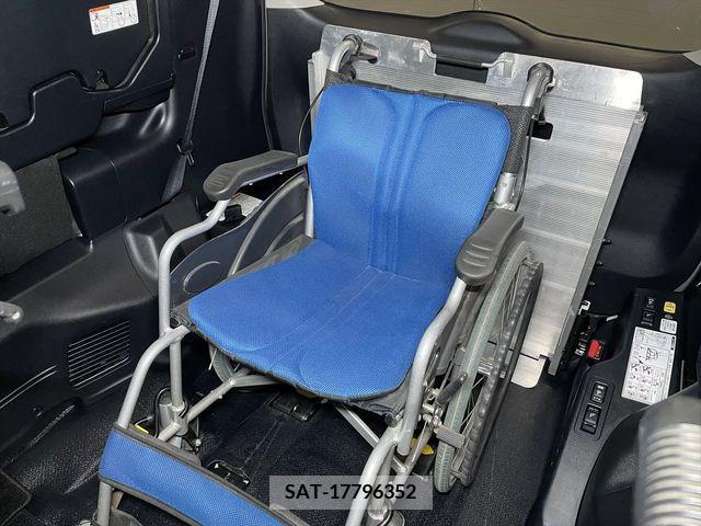 Toyota NOAH 2020-03 298089-13
