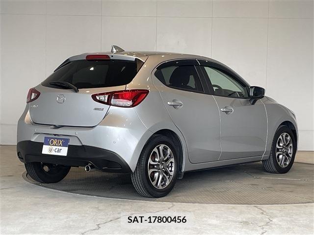 Mazda DEMIO 2019-04 373394-1