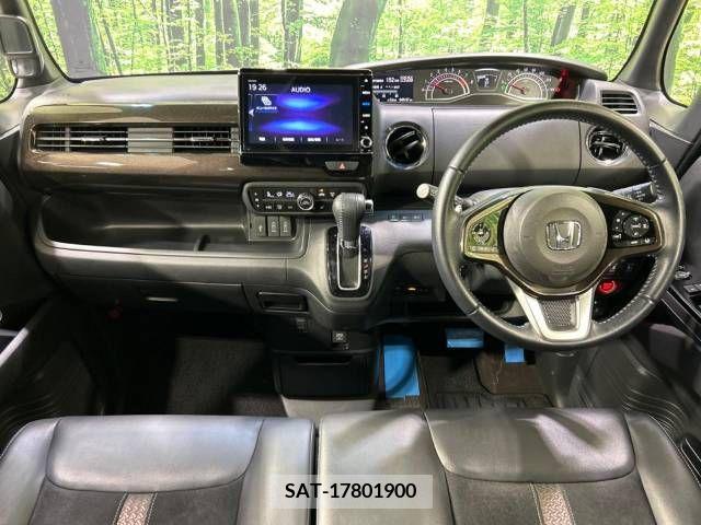 Honda N BOX CUSTOM 2020-02 307222-1
