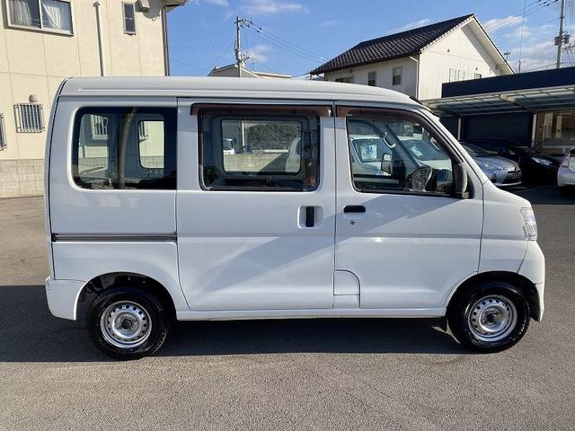 Daihatsu HIJET CARGO 2016-07 186358-8