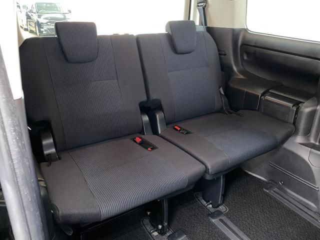 Toyota NOAH 2018-12 193984-11