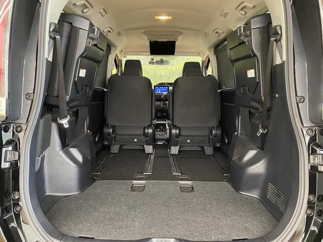 Toyota NOAH 2018-12 193984-12