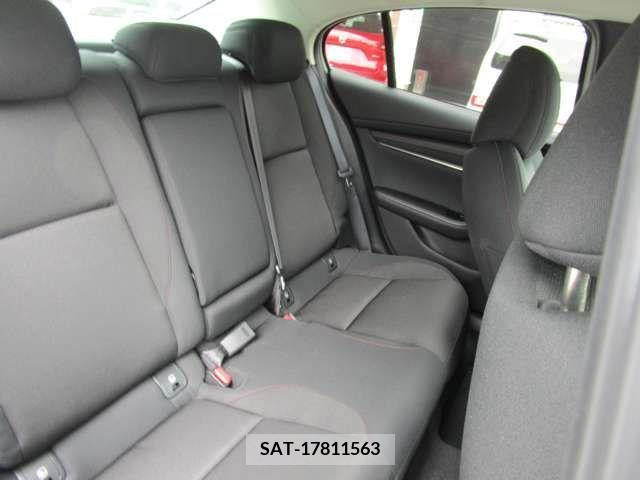 Mazda MAZDA3 2023-07 221595-15
