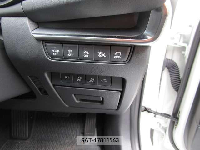 Mazda MAZDA3 2023-07 221595-9