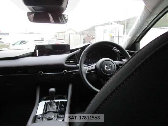 Mazda MAZDA3 2023-07 221595-16