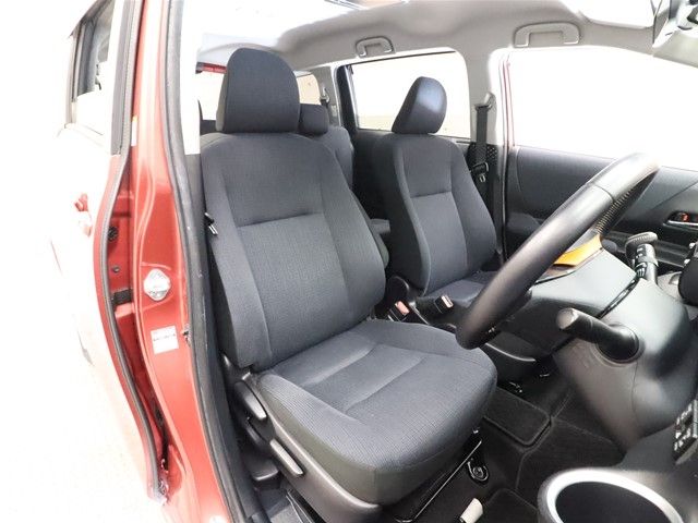 Toyota SIENTA 2017-02 195445-3