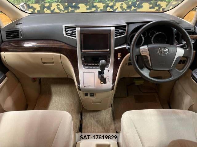 Toyota ALPHARD 2012-09 281607-1