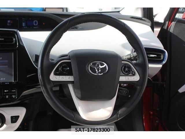 Toyota PRIUS 2016-01 380349-17