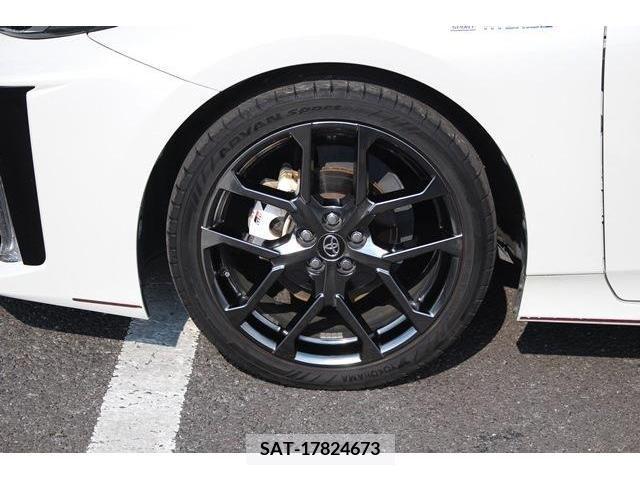 Toyota PRIUS PHV 2017-12 322598-8