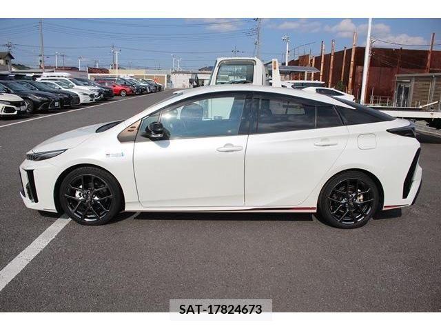 Toyota PRIUS PHV 2017-12 322598-5