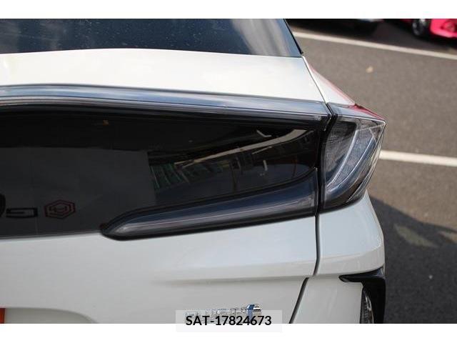 Toyota PRIUS PHV 2017-12 322598-10