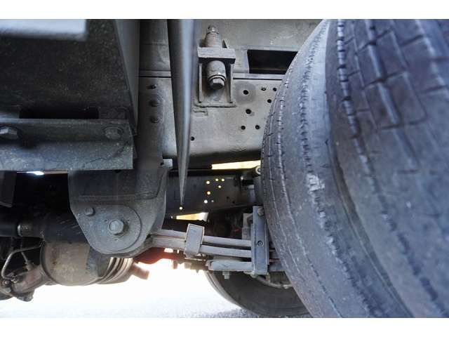 Hino DUTRO 2017-09 183974-9