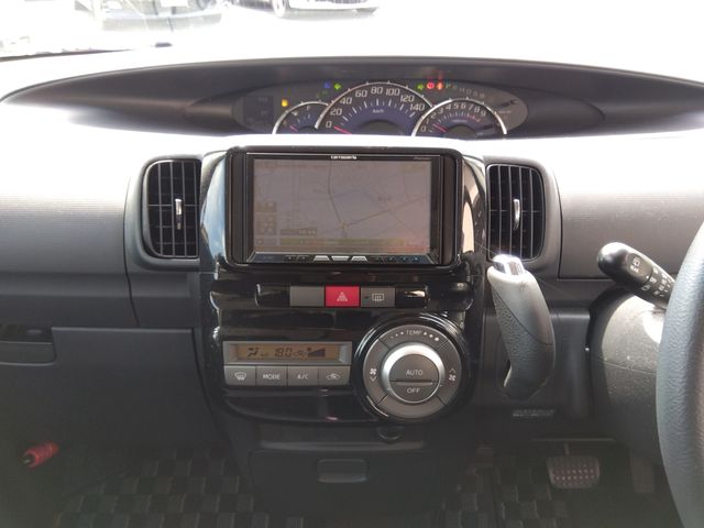 Daihatsu TANTO 2012-11 24915-8