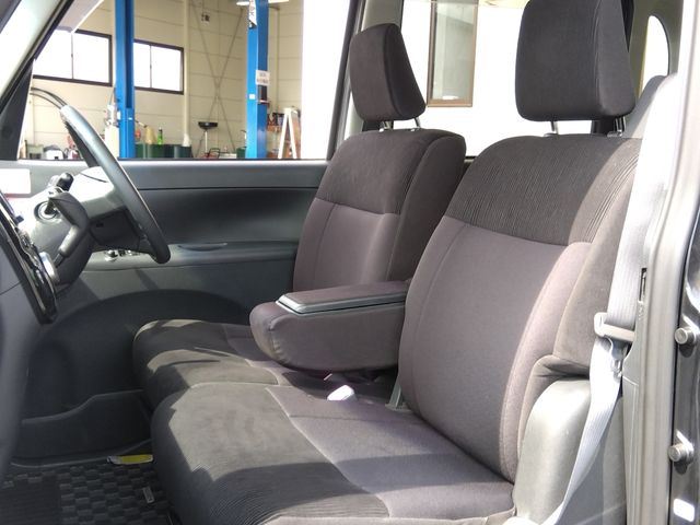 Daihatsu TANTO 2012-11 24915-15