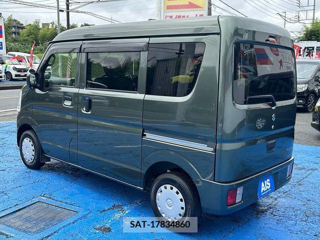 Suzuki EVERY 2022-03 379975-4