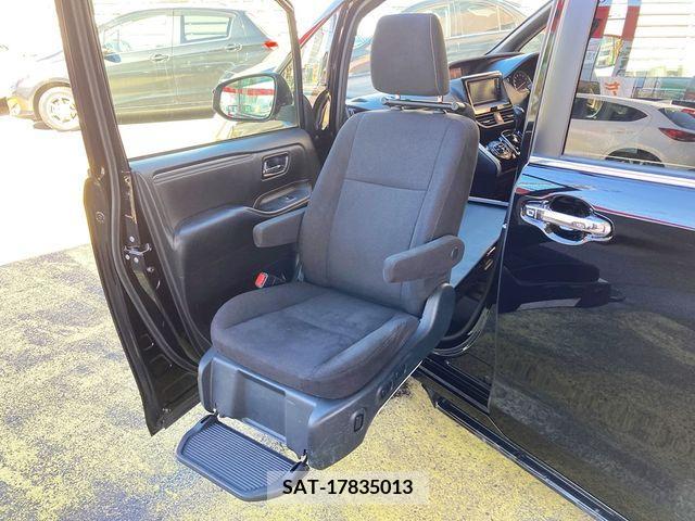 Toyota ESQUIRE 2016-09 206628-5